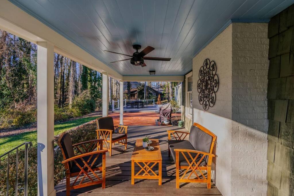 Artopia Retreat And Marys Gatehouse Greensboro Exterior foto
